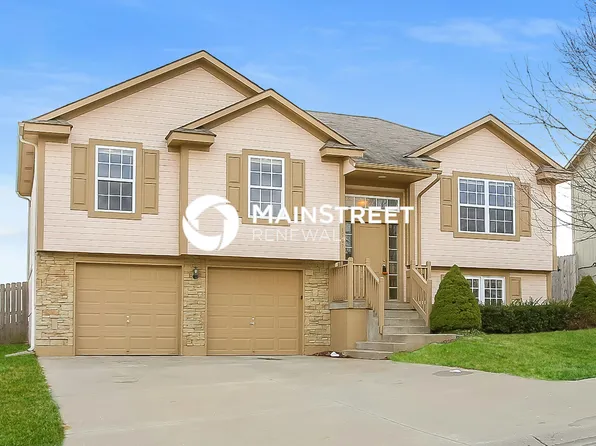 1507 NW High View Dr, Grain Valley, MO 64029