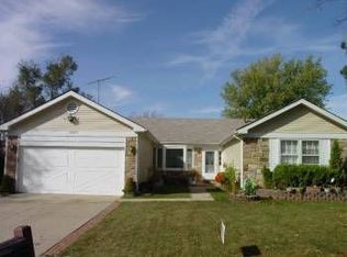 640 Chestnut Ct, Algonquin, IL 60102