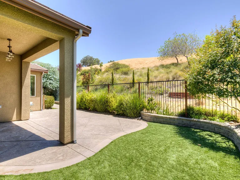 21230 Tramonto Ln — Photo 14