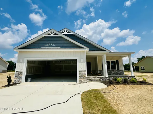 415 Creeks Edge Drive, Pikeville, NC 27863