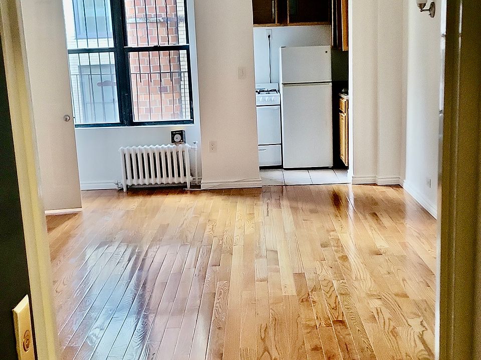 2nd image of 201 E 35th St APT 5G