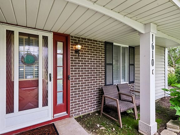 2nd image of 1610 Durham Ct APT C