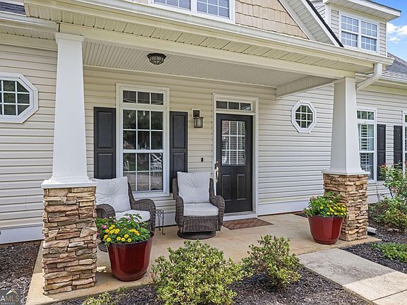 2nd image of 2762 Nautical Way