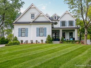 909 W Elm St, Wheaton, IL 60189