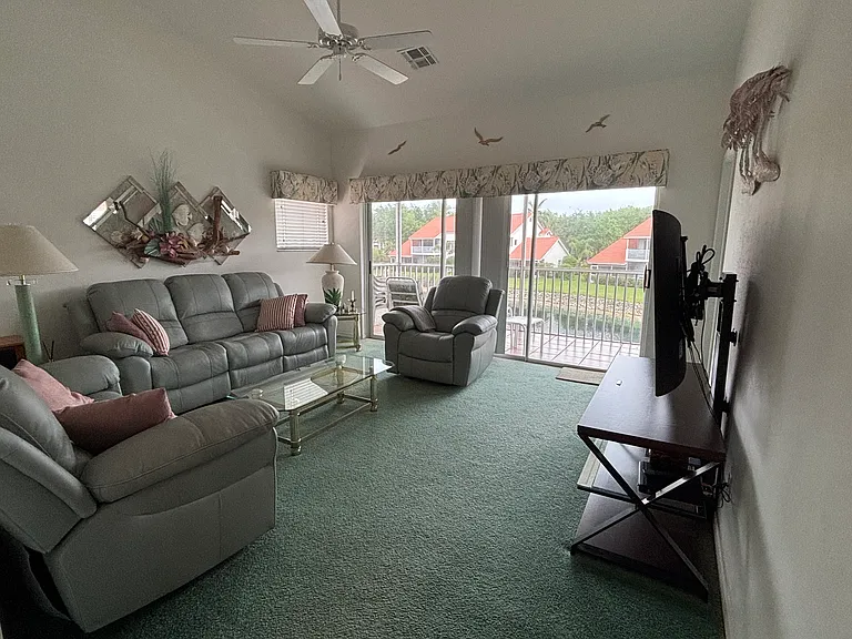582 Windsor Sq #201 — Photo 28