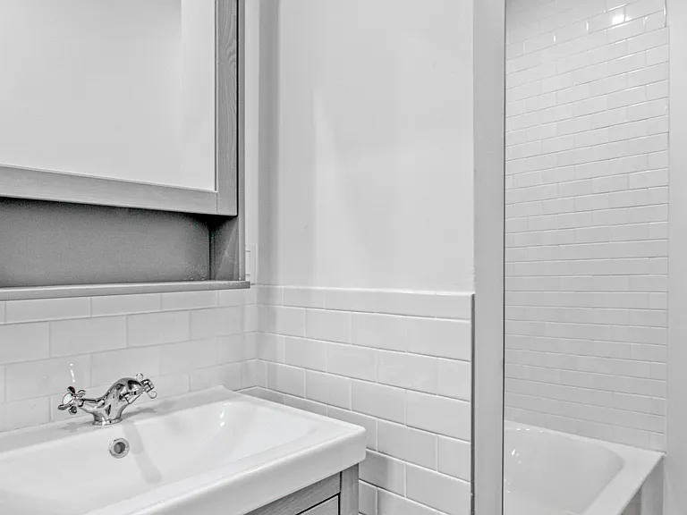 323 Midwood St #2 — Photo 16