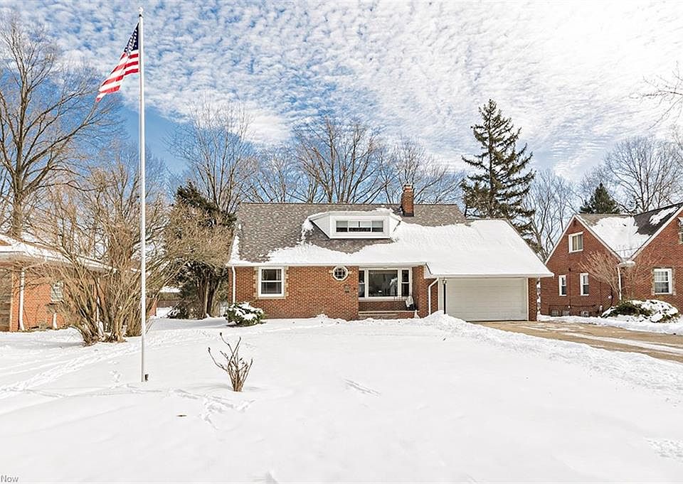 1st image of 867 Stuart Dr