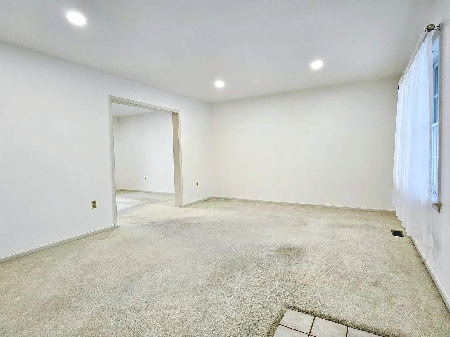 3 bed, 2.5 bath, 1456 sqft, $1,695 — Photo 4