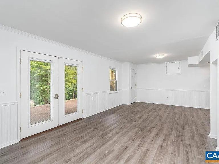 2810 Locust Hill Dr — Photo 31