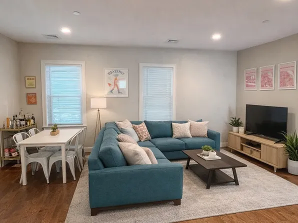 431 E 7th St, Boston, MA