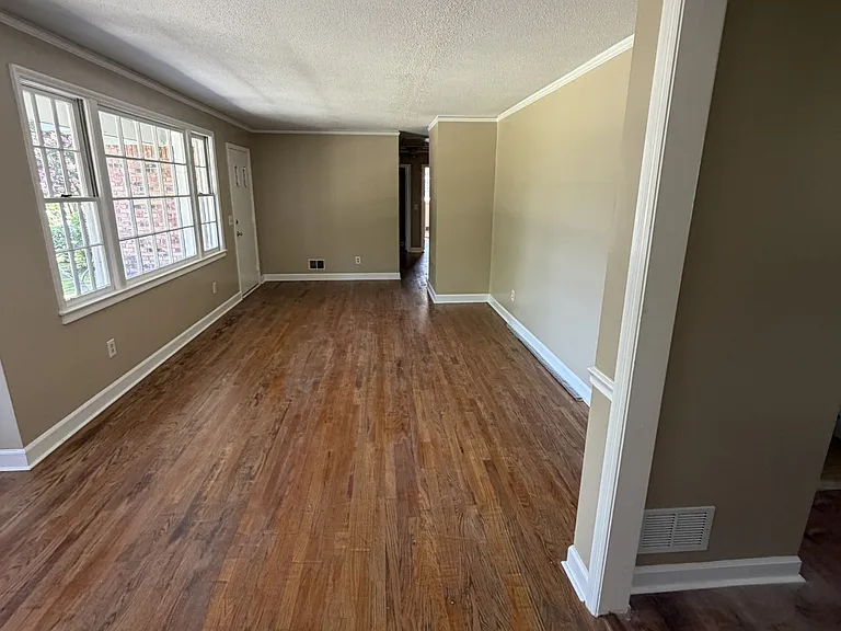 3208 Downes Grove Rd — Photo 13