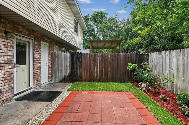 69 Crislaur Ave #C — Photo 13