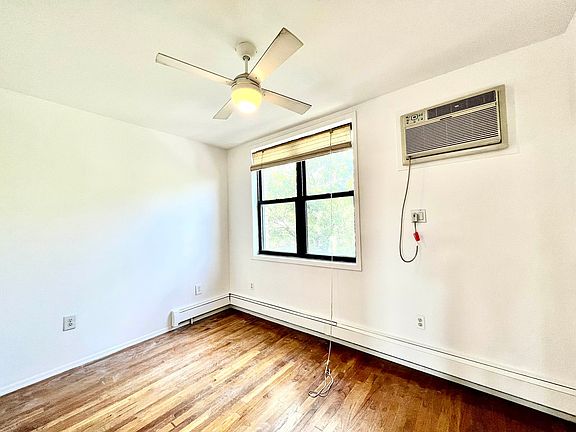4th image of 146 Richardson St Floor 3