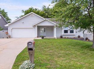 1105 Claycrest Dr, Saint Charles, MO 63304