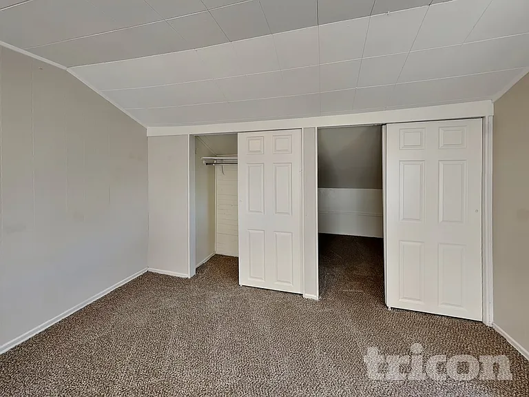 1370 University Ter — Photo 11