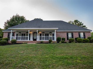 143 Gleneagle Dr, Byron, GA 31008