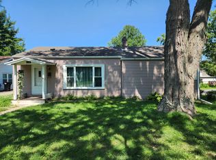 1702 W White St, Champaign, IL 61821