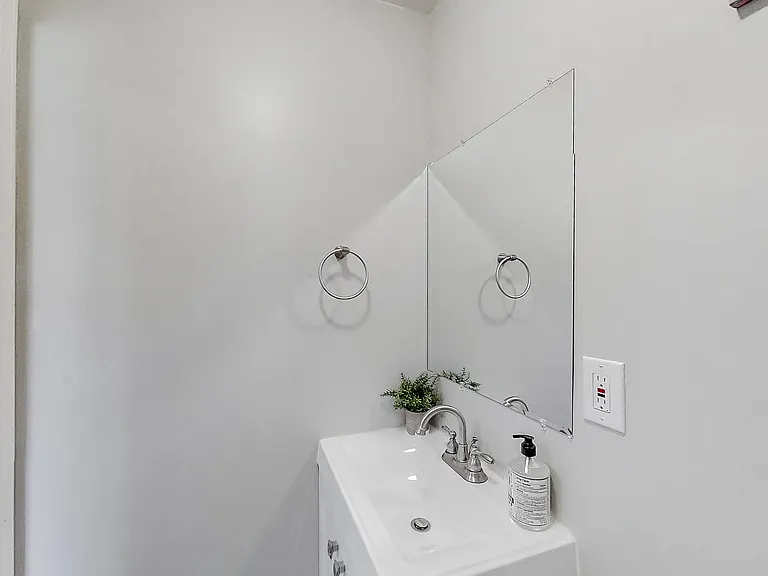 Evenview Dr — Photo 3