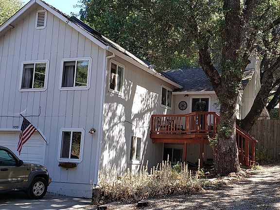 2nd image of 920 Woodpecker Ct