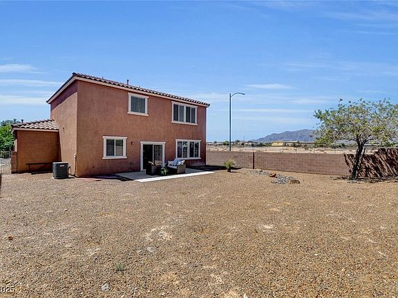 2nd image of 4944 Sevier Desert St