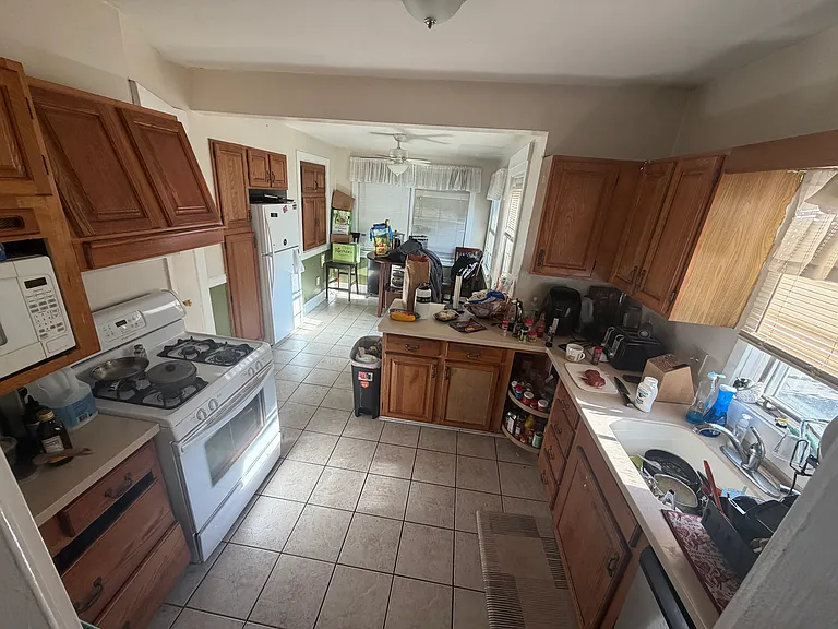821 Harvard St #821 — Photo 1