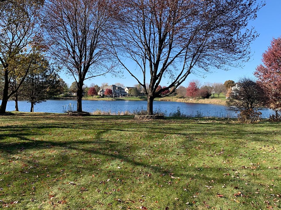 2nd image of 10 Windwood Dr