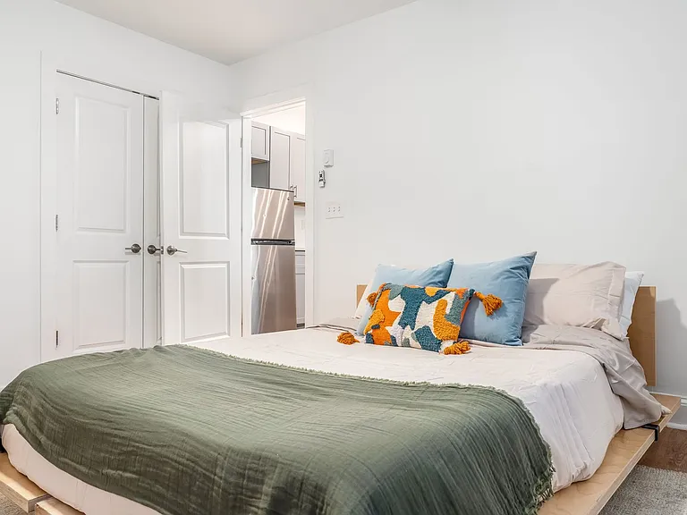 The Netherlands Apartments — Photo 21