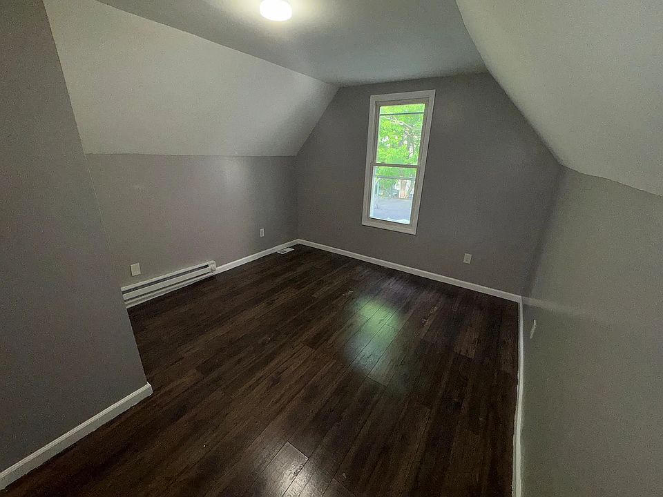 2nd image of 748 S 16th St #6D