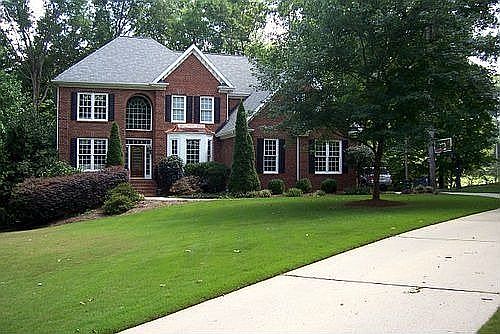 3 sided brick- approx 5201 sq ft