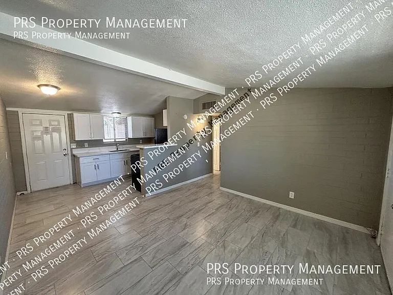 761 N Delaware St #A — Photo 6
