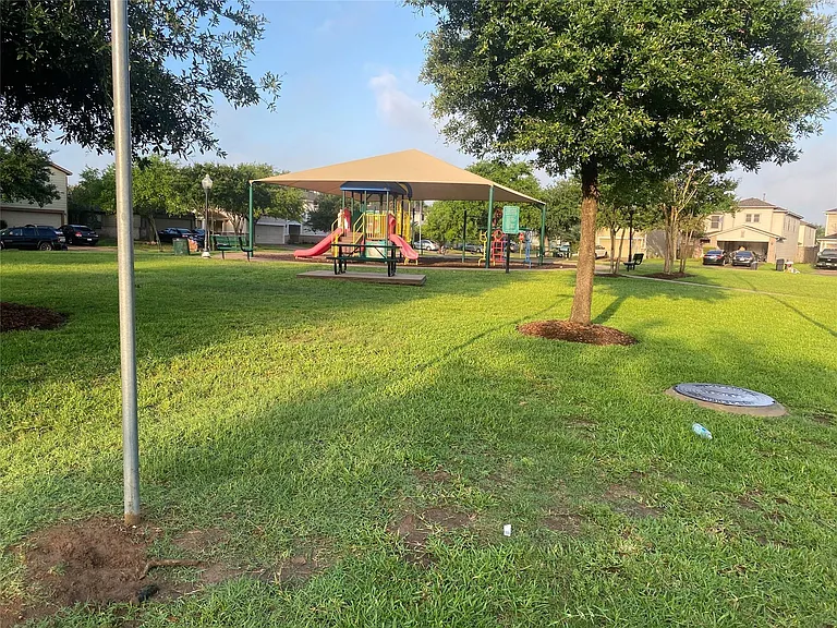 18206 Coreland Ln — Photo 16