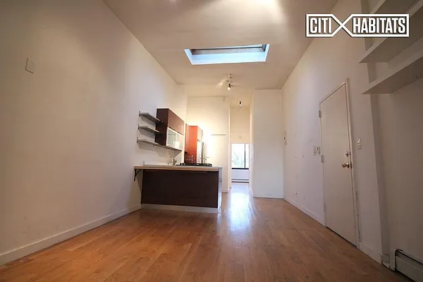 Rented by Citi Habitats | media 6