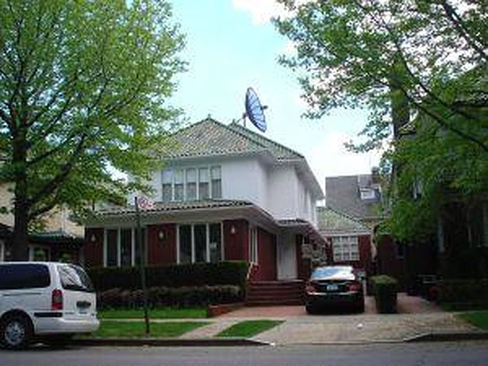 1st image of 612 Avenue