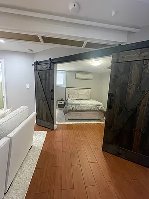 Rented by Bouklis Group | media 4