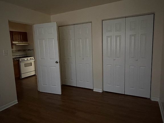4th image of 602 N Wolf Rd APT 4