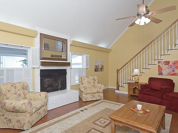 5th image of 13823 Vinehill Dr