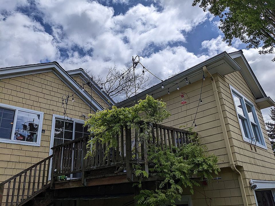 2nd image of 4825 33rd Ave NE