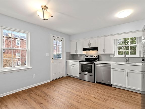 4th image of 51 Claire Dr #51