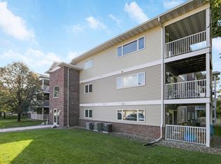 300 Whispering Ln UNIT 107, Hastings, MN 55033