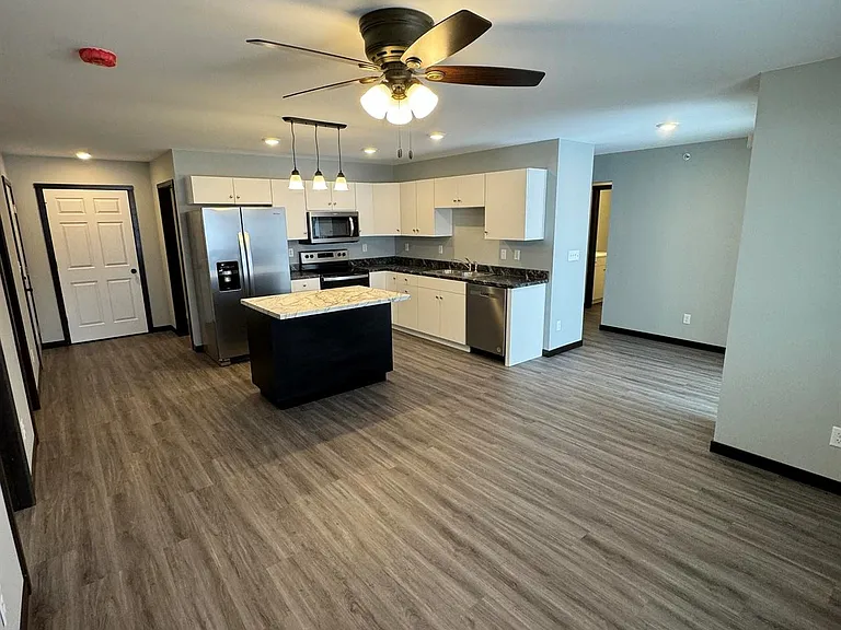 7758 Adrina Dr — Photo 33