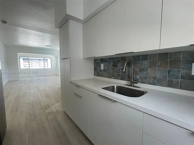 2120 Biarritz Dr #1 — Photo 12