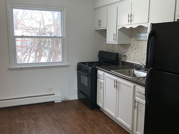 3rd image of 7904 S Wabash Ave #3B