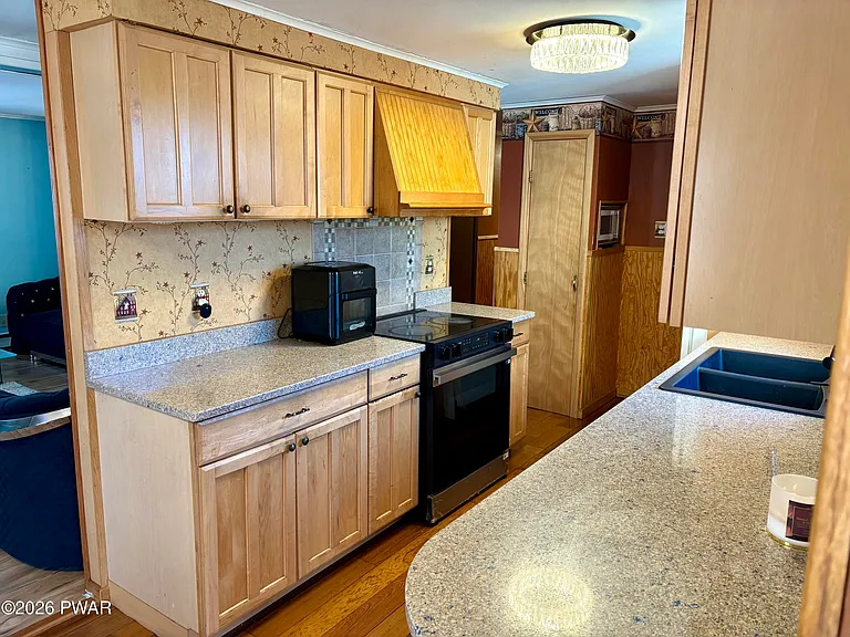 2193 Spring Dr — Photo 13