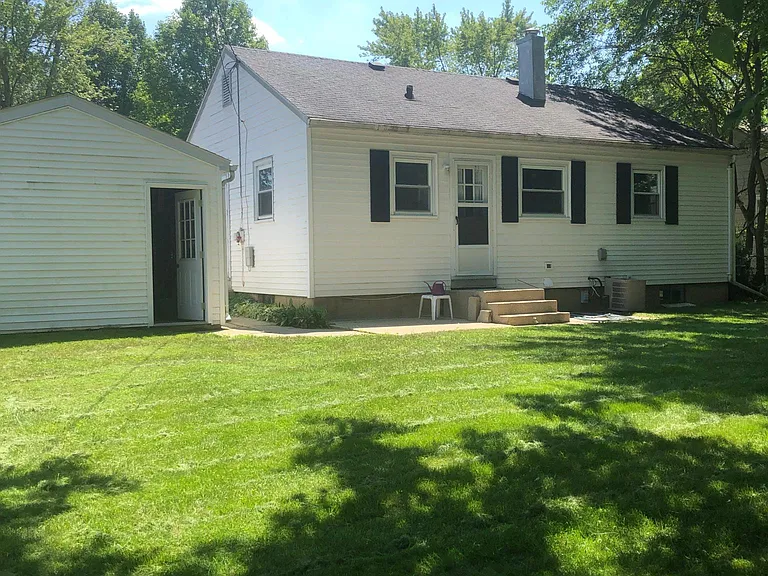 1105 Chicago St — Photo 2