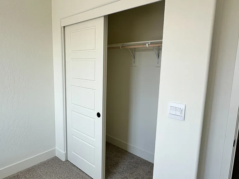 752 Stephanie Dr #1 — Photo 2
