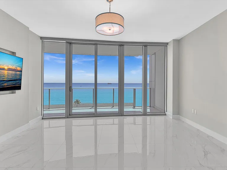 701 N Fort Lauderdale Beach Blvd #802 — Photo 35
