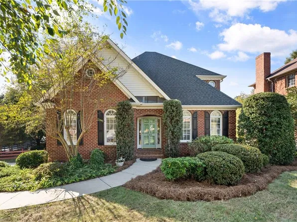 124 Bradford Lake Ct, Lewisville, NC 27023