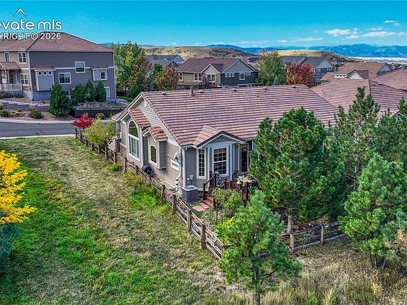 2nd image of 1410 Exquisite St