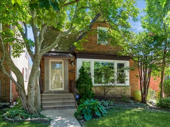 2729 W Birchwood Ave, Chicago, IL 60645