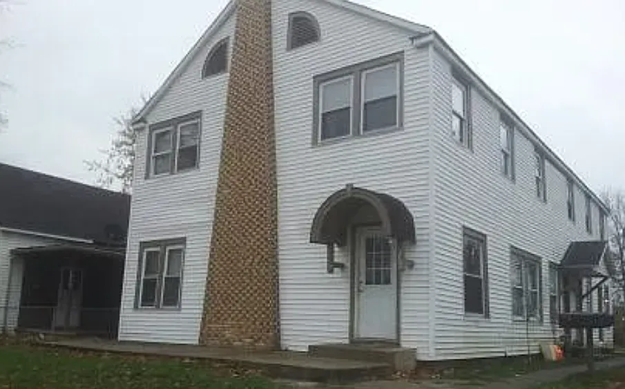1615 N Main St #2